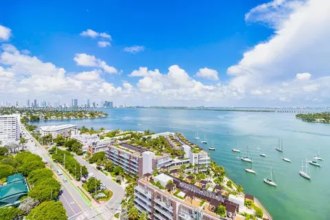 10 Venetian Way #2102, Miami Beach, FL 33139