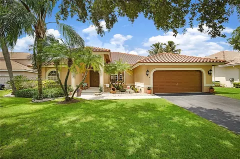 10934 NW 49th Dr, Coral Springs, FL 33076