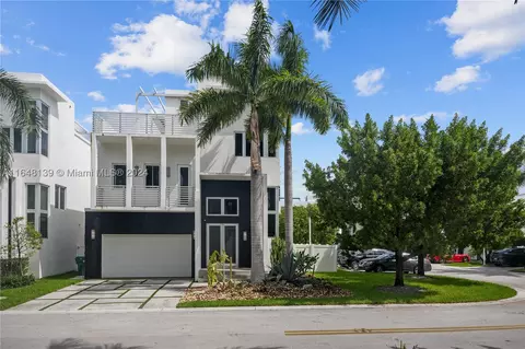 8219 NW 34th St, Doral, FL 33122