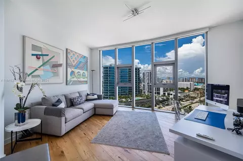 17475 E Collins Ave #804, Sunny Isles Beach, FL 33160