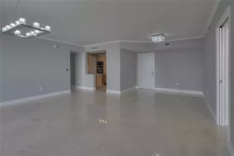 1061 Bel Aire Dr E, Pembroke Pines, FL 33027