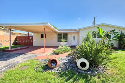 201 SW 63rd Ter, Pembroke Pines, FL 33023