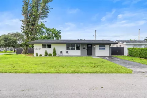 8430 NW 12th St, Pembroke Pines, FL 33024