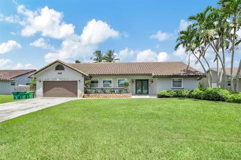 11581 NW 23rd St, Plantation, FL 33323