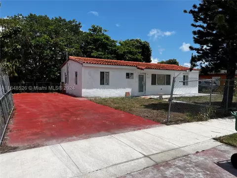 15821 NW 28th Pl, Miami Gardens, FL 33054