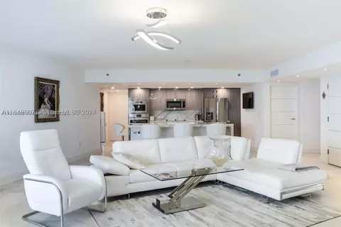 17201 Collins Ave #2507, Sunny Isles Beach, FL 33160