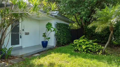 6835 Rue Granville, Miami Beach, FL 33141