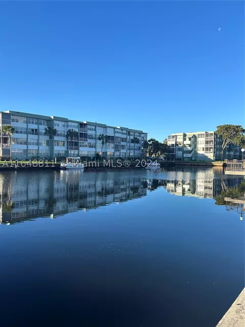 2731 Taft St #207, Hollywood, FL 33020