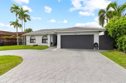 14886 SW 174th St, Miami, FL 33187