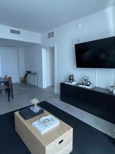 951 Brickell Ave #1608, Miami, FL 33131