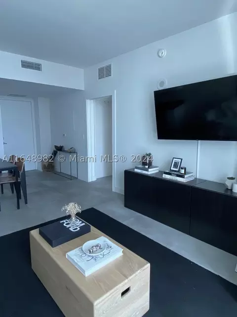 951 Brickell Ave #1608, Miami, FL 33131