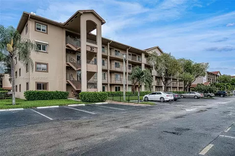 1200 SW 137th Ave #112E, Pembroke Pines, FL 33027