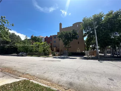 2630 SW 28th St #46, Miami, FL 33133