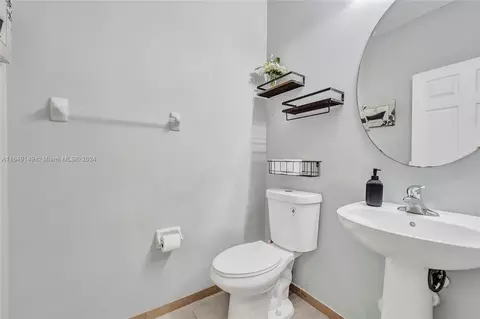 3307 W 90th St, Hialeah, FL 33018 photo 5