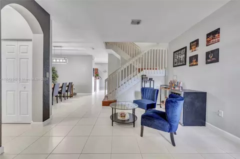 3307 W 90th St, Hialeah, FL 33018 photo 4