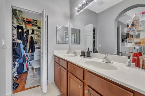 3307 W 90th St, Hialeah, FL 33018 photo 22