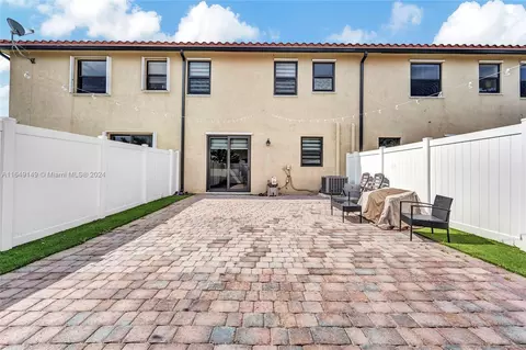 3307 W 90th St, Hialeah, FL 33018 photo 27