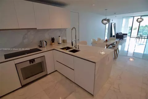 10201 Collins Ave #405, Bal Harbour, FL 33154