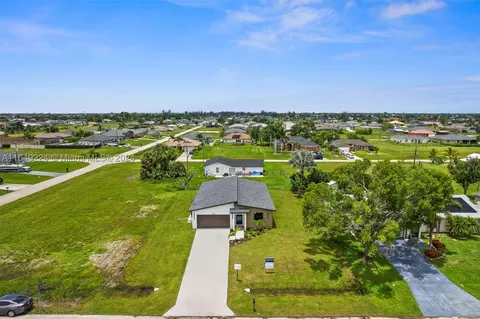 1204 NW 13 Pl, Cape Coral, FL 33993
