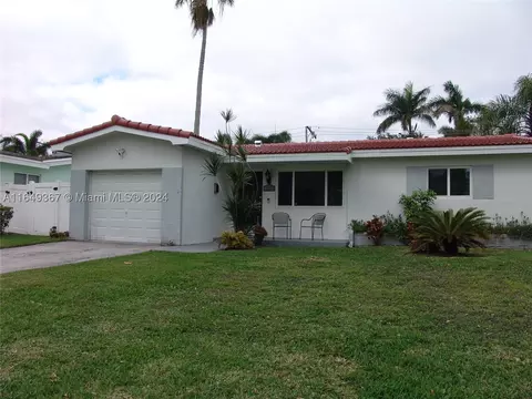1443 Harding St, Hollywood, FL 33020