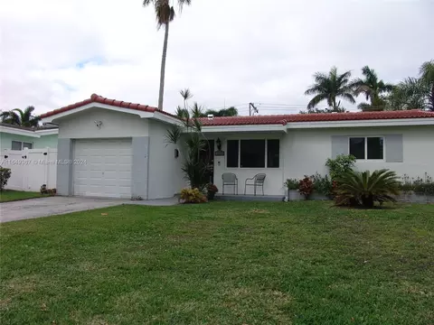 1443 Harding St, Hollywood, FL 33020