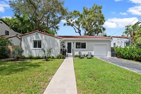 8256 NE 3rd Ct, Miami, FL 33138 photo 2