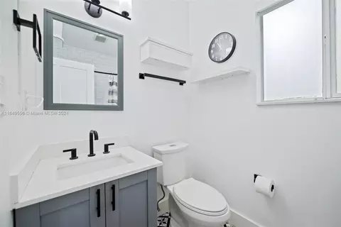 8256 NE 3rd Ct, Miami, FL 33138 photo 20