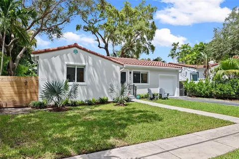 8256 NE 3rd Ct, Miami, FL 33138 photo 4