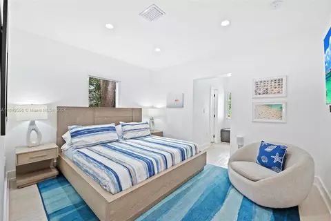 8256 NE 3rd Ct, Miami, FL 33138 photo 18