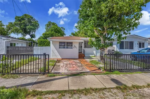 5981 SW 5th St, Miami, FL 33144