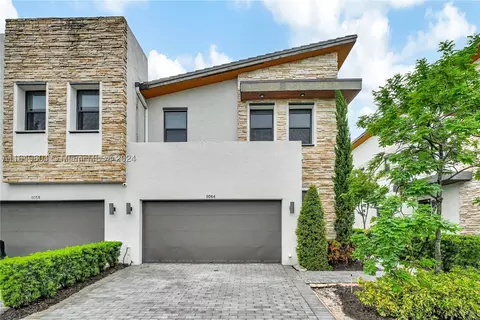8064 NW 105th Ct, Doral, FL 33178