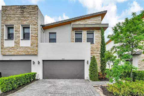 8064 NW 105th Ct, Doral, FL 33178