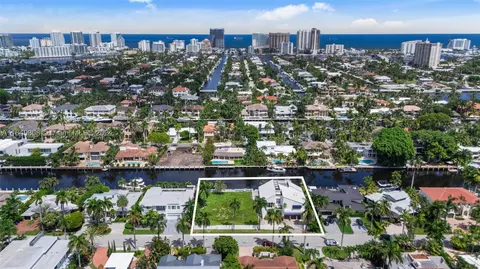 74 Fiesta Way, Fort Lauderdale, FL 33301