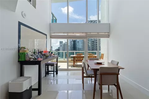 41 SE 5th St #2010, Miami, FL 33131