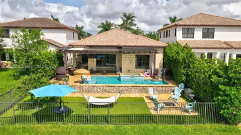 2730 NW 84th Way, Pembroke Pines, FL 33024