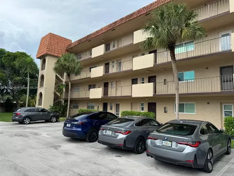 6200 S Falls Cir Dr #411, Lauderhill, FL 33319
