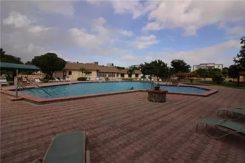 4521 NE 21st Ave #7, Fort Lauderdale, FL 33308