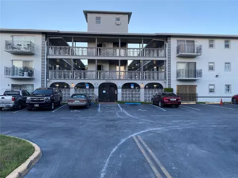 16215 NE 18th Ct #204, North Miami Beach, FL 33162