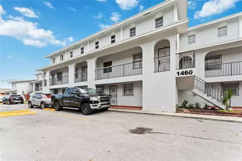 1460 W 43rd Pl #105, Hialeah, FL 33012