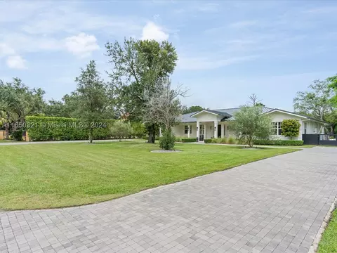 9301 SW 93rd Ave, Miami, FL 33176