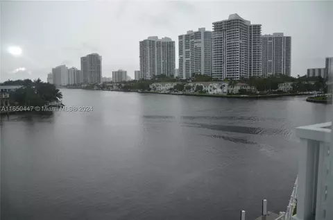 3209 S Ocean Dr #4H, Hallandale Beach, FL 33009
