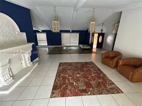 19510 W Oakmont, Hialeah, FL 33015