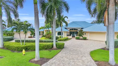 Undisclosed, Other City - In The State Of Florida, FL 33903