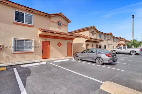 17326 NW 74th Ave #101, Hialeah, FL 33015