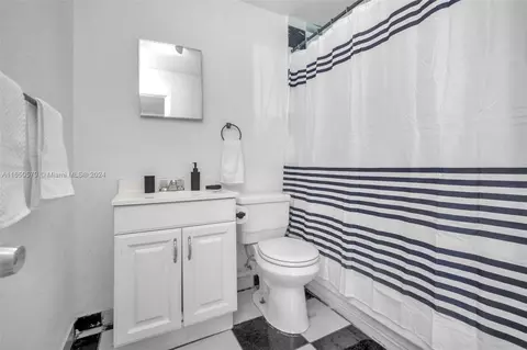 Bath - 5750 E 3rd Ave, Hialeah, FL 33013 photo 1 of 3