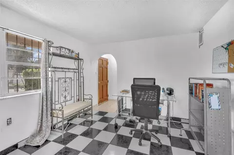 Entry Way - 5750 E 3rd Ave, Hialeah, FL 33013 photo 2 of 2
