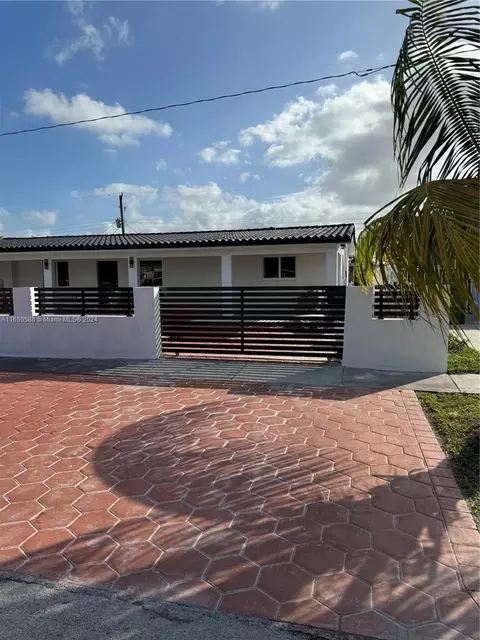 1365 W 5th Ct, Hialeah, FL 33010 photo 1