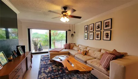 6305 Gage Pl #309A, Miami Lakes, FL 33014