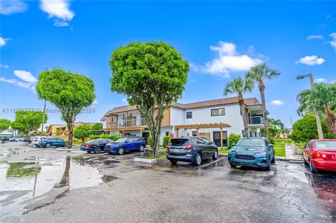 6745 NW 169th St #13G, Hialeah, FL 33015