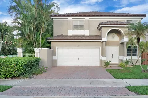 2091 NW 98th Way, Pembroke Pines, FL 33024